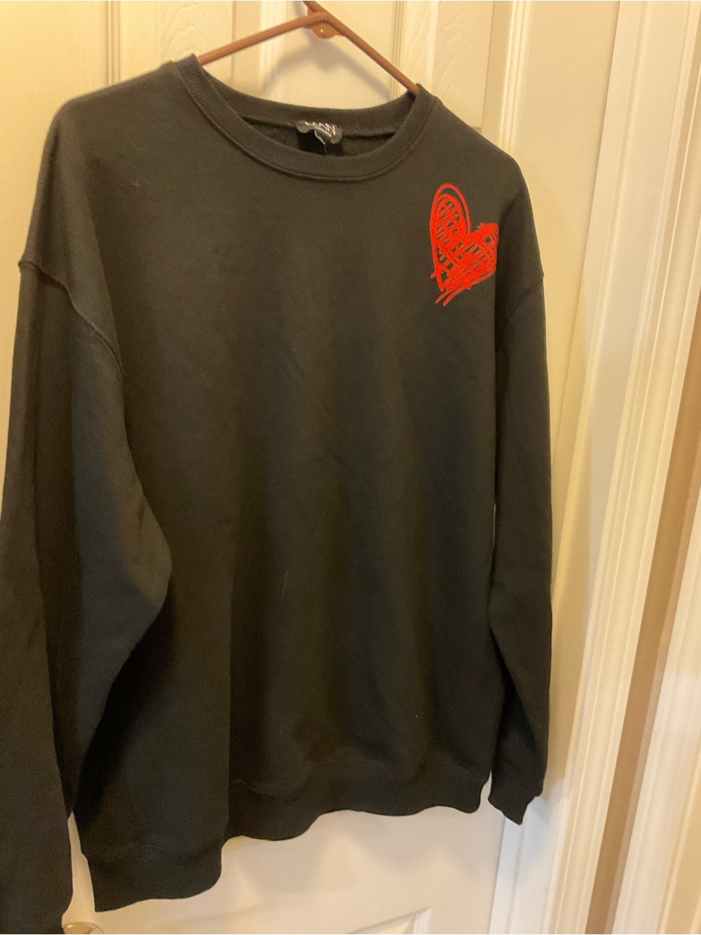 Boohoo Black Crewneck Sweatshirt with Red Heart Chest Graphic